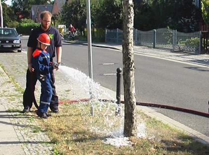Dachstuhlbrand am 10.07.2009 gegenüber der neuen Feuerwache