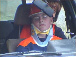 Alarmausfahrt aus dem gerätehaus Mitschurinstraße