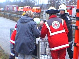 Alarmausfahrt aus dem gerätehaus Mitschurinstraße