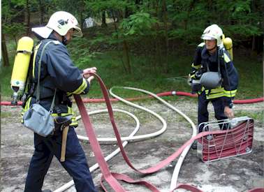 fertig zur Brandbekämpfung