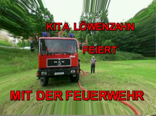 Tanklöschfahrzeug TLF16/45 mit Titel