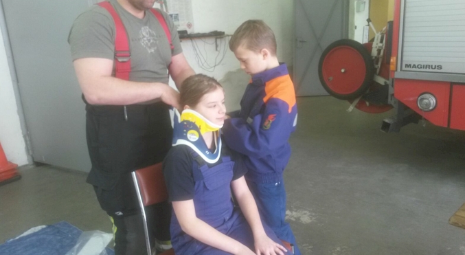 Sanitätsausbildung der Jugendfeuerwehr 2016